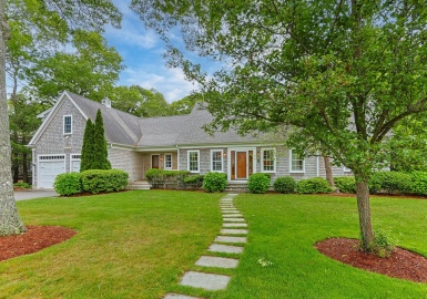 19 Angus Way, Barnstable, Massachusetts 02632, 3 Bedrooms Bedrooms, ,4.5 BathroomsBathrooms,Residential,For Sale,Angus Way,73394403