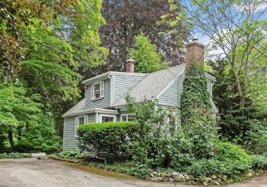 14 Upland Road, Andover, Massachusetts 01810, 3 Bedrooms Bedrooms, 7 Rooms Rooms,1.5 BathroomsBathrooms,Residential,For Sale,Upland Road,73394393