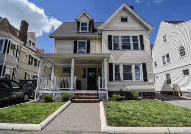 445 Washington St, Newton, Massachusetts 02458, 2 Bedrooms Bedrooms, 5 Rooms Rooms,1 BathroomBathrooms,Residential Lease,For Rent,Washington St,73394523