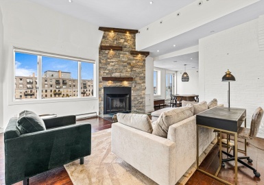 33 Commercial Wharf, Boston, Massachusetts 02110, 2 Bedrooms Bedrooms, 4 Rooms Rooms,2 BathroomsBathrooms,Residential Lease,For Rent,Commercial Wharf,73394537
