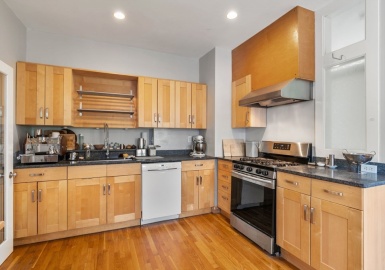 20 Glenwood Ave, Cambridge, Massachusetts 02139, 3 Bedrooms Bedrooms, 6 Rooms Rooms,2 BathroomsBathrooms,Residential Lease,For Rent,Glenwood Ave,73394544