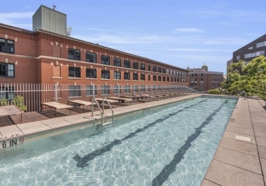 9 W Broadway, Boston, Massachusetts 02127, 2 Bedrooms Bedrooms, 4 Rooms Rooms,2 BathroomsBathrooms,Residential Lease,For Rent,W Broadway,73394571