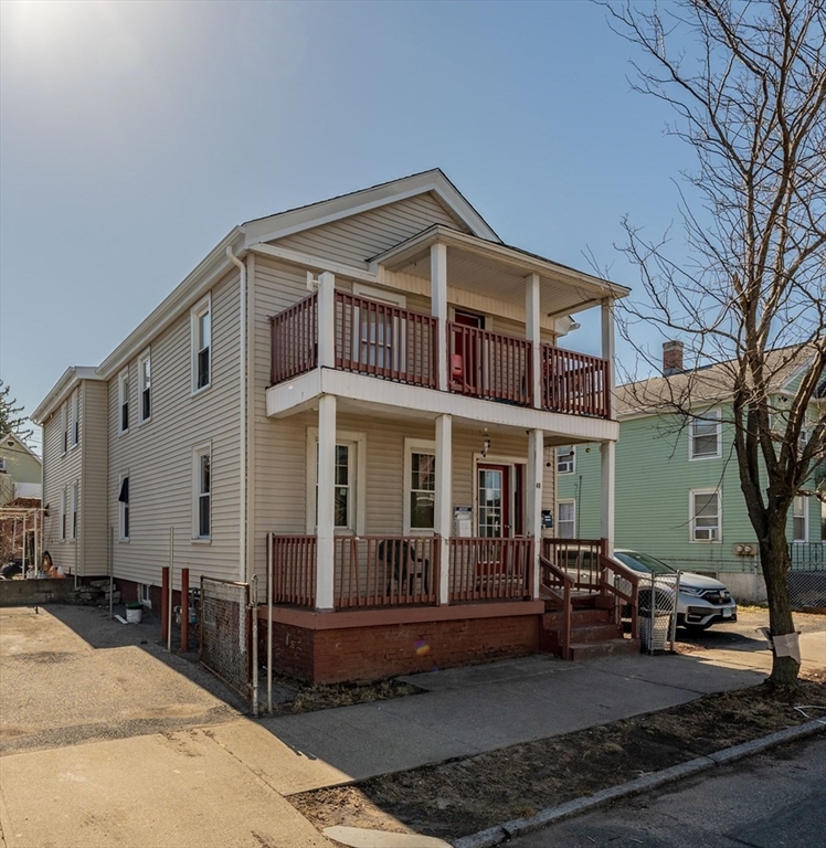 49 Fremont St, Springfield, Massachusetts 01105, 6 Bedrooms Bedrooms, 10 Rooms Rooms,2 BathroomsBathrooms,Residential Income,For Sale,Fremont St,73394590