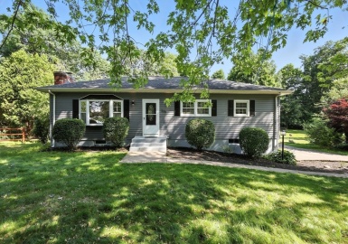 908 Tinkham Road, Wilbraham, Massachusetts 01095, 3 Bedrooms Bedrooms, 6 Rooms Rooms,1.5 BathroomsBathrooms,Residential,For Sale,Tinkham Road,73394600