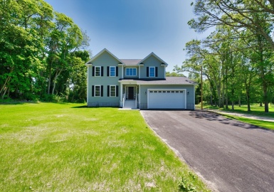 526 Old Warren Road, Swansea, Massachusetts 02777, 3 Bedrooms Bedrooms, 6 Rooms Rooms,2.5 BathroomsBathrooms,Residential,For Sale,Old Warren Road,73394604