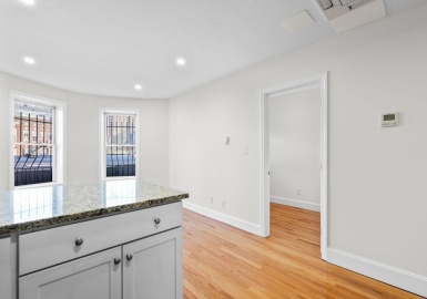 754 Huntington Ave, Boston, Massachusetts 02115, 1 Bedroom Bedrooms, 3 Rooms Rooms,1 BathroomBathrooms,Residential Lease,For Rent,Huntington Ave,73394729