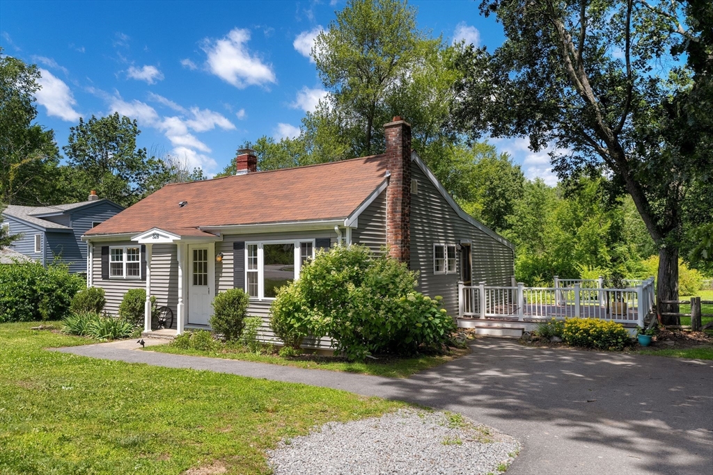 328 N. Main Street, Sharon, Massachusetts 02067, 2 Bedrooms Bedrooms, 6 Rooms Rooms,1 BathroomBathrooms,Residential,For Sale,N. Main Street,73394734