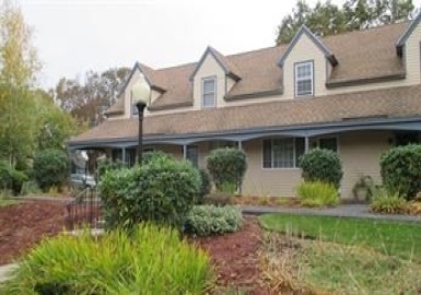64 Kennedy Drive, Chelmsford, Massachusetts 01863, 2 Bedrooms Bedrooms, 5 Rooms Rooms,1.5 BathroomsBathrooms,Residential Lease,For Rent,Kennedy Drive,73394870
