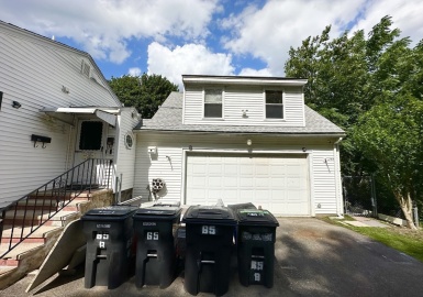 65 Freeman Street, Haverhill, Massachusetts 01832, 1 Bedroom Bedrooms, 3 Rooms Rooms,1 BathroomBathrooms,Residential Lease,For Rent,Freeman Street,73394931
