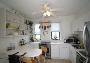 1038 Beacon St, Brookline, Massachusetts 02446, 2 Bedrooms Bedrooms, 4 Rooms Rooms,1 BathroomBathrooms,Residential Lease,For Rent,Beacon St,73394993