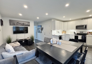184.5 Sumner, Boston, Massachusetts 02128, 1 Bedroom Bedrooms, 4 Rooms Rooms,1 BathroomBathrooms,Residential Lease,For Rent,Sumner,73394953