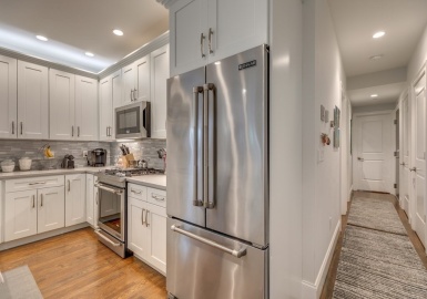 141 W 6th Street, Boston, Massachusetts 02127, 2 Bedrooms Bedrooms, 4 Rooms Rooms,2 BathroomsBathrooms,Residential Lease,For Rent,W 6th Street,73395002