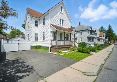 18 Olive Street, Springfield, Massachusetts 01109, 3 Bedrooms Bedrooms, 8 Rooms Rooms,1 BathroomBathrooms,Residential,For Sale,Olive Street,73396329