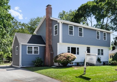 18 Muriel Ave, Wakefield, Massachusetts 01880, 4 Bedrooms Bedrooms, 8 Rooms Rooms,3 BathroomsBathrooms,Residential,For Sale,Muriel Ave,73396332