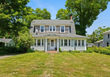 20 Glendon, Falmouth, Massachusetts 02543, 3 Bedrooms Bedrooms, 7 Rooms Rooms,2 BathroomsBathrooms,Residential,For Sale,Glendon,73395170