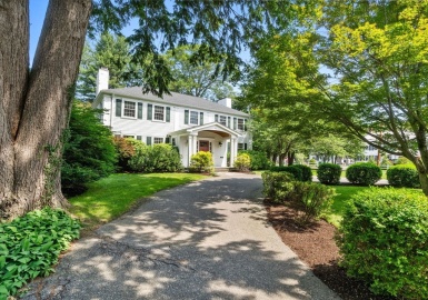 61 Hundreds, Wellesley, Massachusetts 02481, 5 Bedrooms Bedrooms, 12 Rooms Rooms,5 BathroomsBathrooms,Residential Lease,For Rent,Hundreds,73397600