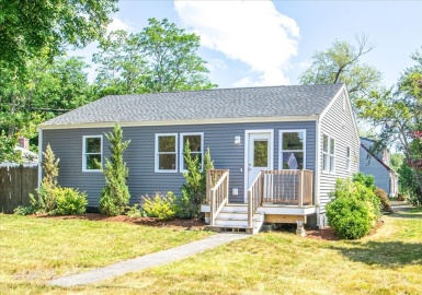 3 Cummings Cir, Randolph, Massachusetts 02368, 3 Bedrooms Bedrooms, 6 Rooms Rooms,1.5 BathroomsBathrooms,Residential Lease,For Rent,Cummings Cir,73397611