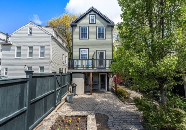 66 Thorndike, Cambridge, Massachusetts 02141, 3 Bedrooms Bedrooms, 5 Rooms Rooms,3 BathroomsBathrooms,Residential Lease,For Rent,Thorndike,73397667