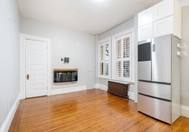 261 Beacon Street, Boston, Massachusetts 02116, 2 Rooms Rooms,1 BathroomBathrooms,Residential Lease,For Rent,Beacon Street,73397672