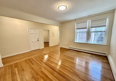 1405 Beacon, Brookline, Massachusetts 02446, 2 Bedrooms Bedrooms, 4 Rooms Rooms,1 BathroomBathrooms,Residential Lease,For Rent,Beacon,73397692