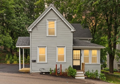25 Norfolk St, Canton, Massachusetts 02021, 3 Bedrooms Bedrooms, 7 Rooms Rooms,1 BathroomBathrooms,Residential,For Sale,Norfolk St,73397644