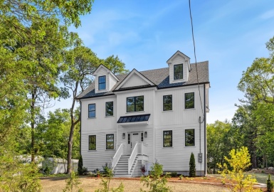 108 South Street, Reading, Massachusetts 01867, 4 Bedrooms Bedrooms, 9 Rooms Rooms,2.5 BathroomsBathrooms,Residential,For Sale,South Street,73397582