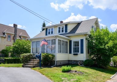 39 Beal St, Rockland, Massachusetts 02370, 3 Bedrooms Bedrooms, 8 Rooms Rooms,1 BathroomBathrooms,Residential,For Sale,Beal St,73397675