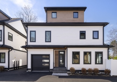 228 Auburn St, Newton, Massachusetts 02466, 4 Bedrooms Bedrooms, 10 Rooms Rooms,4.5 BathroomsBathrooms,Residential,For Sale,Auburn St,73397704