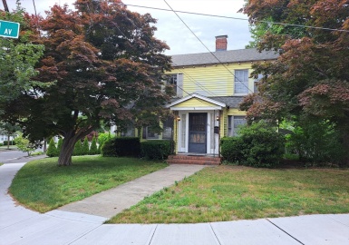 281 Elmwood Ave, Quincy, Massachusetts 02170, 3 Bedrooms Bedrooms, 8 Rooms Rooms,1.5 BathroomsBathrooms,Residential,For Sale,Elmwood Ave,73397711