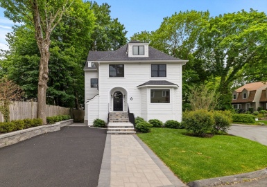 6 Wiswall Cir, Wellesley, Massachusetts 02482, 4 Bedrooms Bedrooms, 8 Rooms Rooms,3 BathroomsBathrooms,Residential,For Sale,Wiswall Cir,73397729