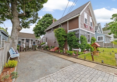 15 Sixth Street, Wareham, Massachusetts 02558, 5 Bedrooms Bedrooms, 10 Rooms Rooms,2.5 BathroomsBathrooms,Residential Income,For Sale,Sixth Street,73397813