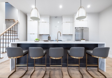1 Marion Street, Cambridge, Massachusetts 02141, 3 Bedrooms Bedrooms, 8 Rooms Rooms,2.5 BathroomsBathrooms,Residential,For Sale,Marion Street,73397904