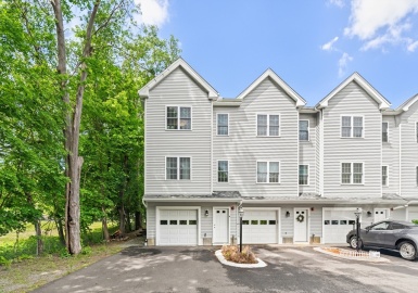 35 Fredonian St, Shirley, Massachusetts 01464, 3 Bedrooms Bedrooms, 5 Rooms Rooms,2 BathroomsBathrooms,Residential,For Sale,Fredonian St,73397979