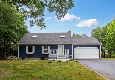 58 Carl Landi Cir, Falmouth, Massachusetts 02536, 3 Bedrooms Bedrooms, 6 Rooms Rooms,1.5 BathroomsBathrooms,Residential,For Sale,Carl Landi Cir,73397891
