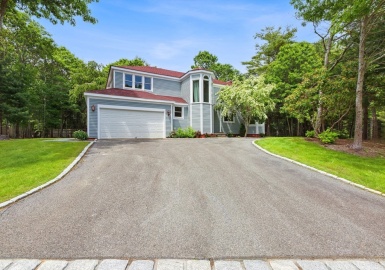 65 River's Edge Road, Falmouth, Massachusetts 02536, 4 Bedrooms Bedrooms, 7 Rooms Rooms,2.5 BathroomsBathrooms,Residential,For Sale,River's Edge Road,73398012