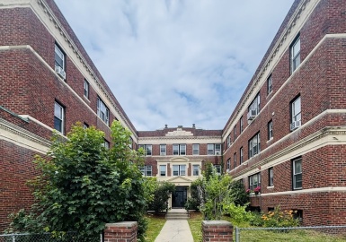8 Walnut St, Everett, Massachusetts 02149, 1 Bedroom Bedrooms, 4 Rooms Rooms,1 BathroomBathrooms,Residential,For Sale,Walnut - Hancock Condominium,Walnut St,73398047