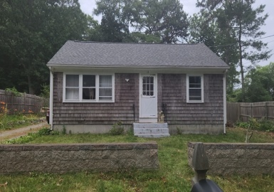 12 Linwood Ave, Wareham, Massachusetts 02571, 2 Bedrooms Bedrooms, 4 Rooms Rooms,1 BathroomBathrooms,Residential,For Sale,Linwood Ave,73398098