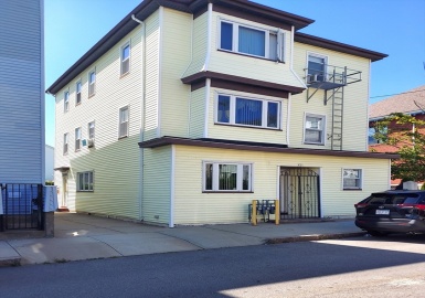 321 Harrison, Fall River, Massachusetts 02723, 6 Bedrooms Bedrooms, 15 Rooms Rooms,4 BathroomsBathrooms,Residential Income,For Sale,Harrison,73398129