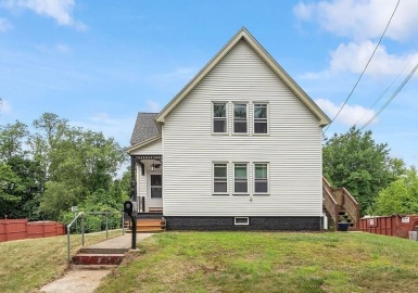 8 Holman Street, Templeton, Massachusetts 01436, 4 Bedrooms Bedrooms, 8 Rooms Rooms,2 BathroomsBathrooms,Residential Income,For Sale,Holman Street,73398141