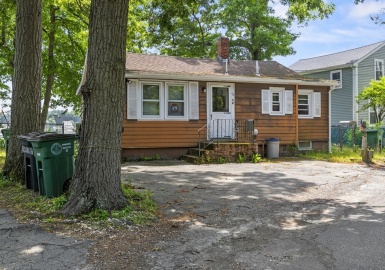 42 Taylor Point Rd., Pembroke, Massachusetts 02359, 2 Bedrooms Bedrooms, 5 Rooms Rooms,1 BathroomBathrooms,Residential,For Sale,Taylor Point Rd.,73398159