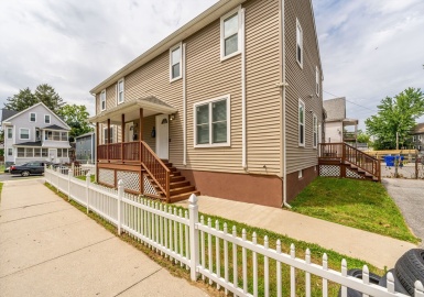 8-10 Kensington Ave, Springfield, Massachusetts 01108, 6 Bedrooms Bedrooms, 12 Rooms Rooms,4 BathroomsBathrooms,Residential Income,For Sale,Kensington Ave,73398181