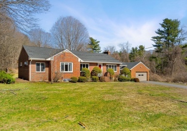 115 Mill St, Lincoln, Massachusetts 01773, 2 Bedrooms Bedrooms, 6 Rooms Rooms,2 BathroomsBathrooms,Residential,For Sale,Mill St,73398191