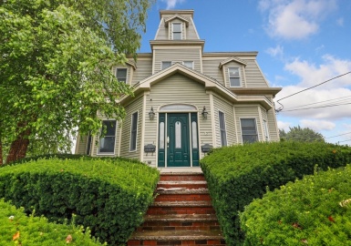 13 Essex St, Lynn, Massachusetts 01902, 4 Bedrooms Bedrooms, 9 Rooms Rooms,2.5 BathroomsBathrooms,Residential,For Sale,Essex St,73398242