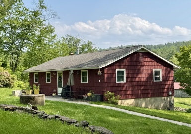 171 Haydenville Road, Whately, Massachusetts 01096, 2 Bedrooms Bedrooms, 6 Rooms Rooms,1 BathroomBathrooms,Residential,For Sale,Haydenville Road,73398261