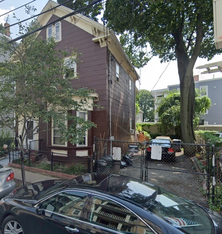 3 Grafton St., Boston, Massachusetts 02125, ,Residential Lease,For Rent,Grafton St.,73400817