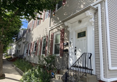 111 Heath St, Somerville, Massachusetts 02145, 2 Bedrooms Bedrooms, 4 Rooms Rooms,1 BathroomBathrooms,Residential Lease,For Rent,Heath St,73400837