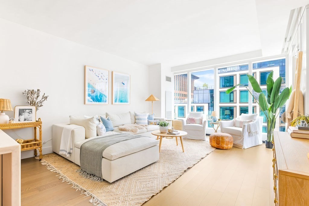 150 Seaport Blvd, Boston, Massachusetts 02210