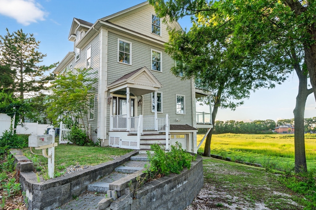 12 Quentin St, Quincy, Massachusetts 02169