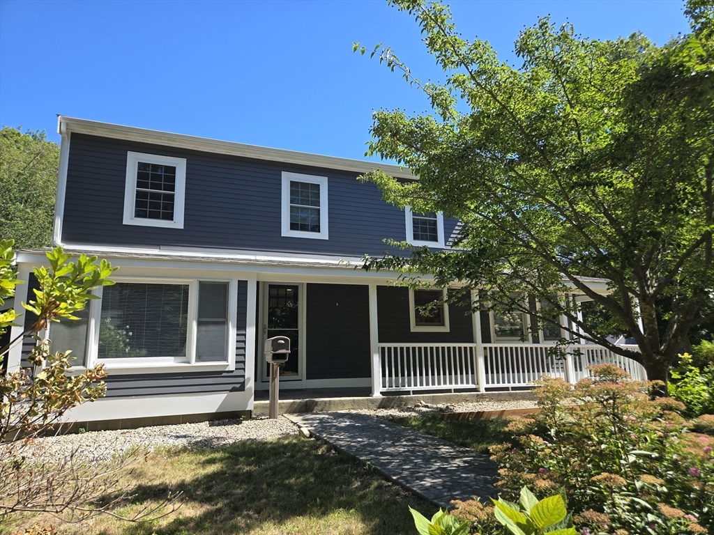 82 Yacht Club Rd, Barnstable, Massachusetts 02632