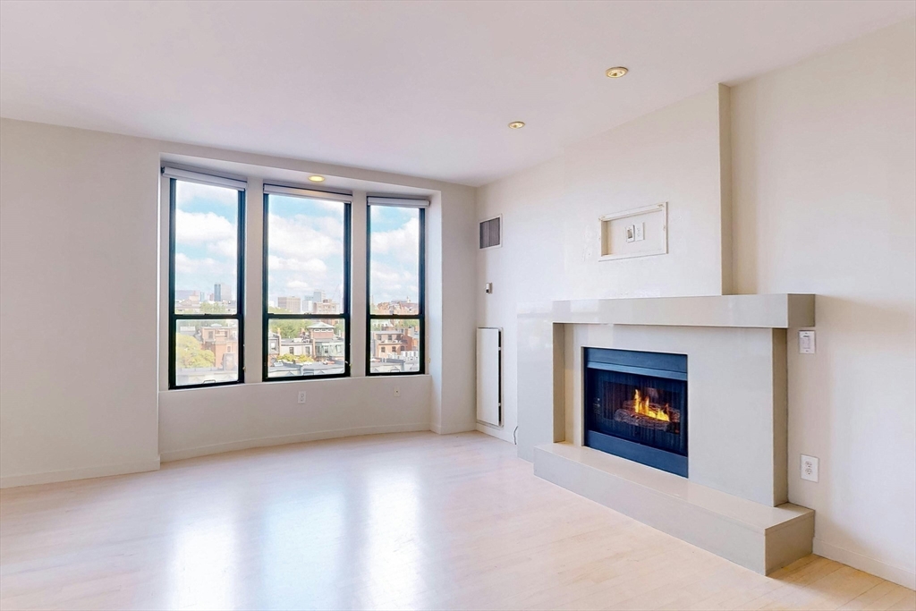 755 Boylston Street, Boston, Massachusetts 02116